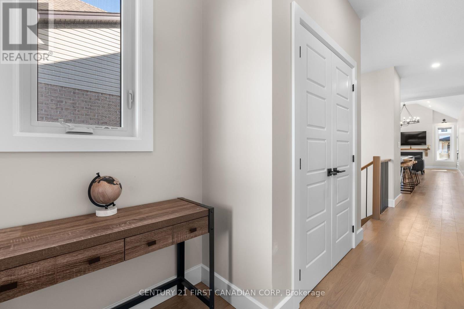 128 Scotts Drive, Lucan Biddulph, Ontario  N0M 2J0 - Photo 10 - X12408871