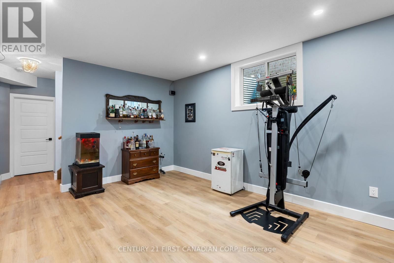 128 Scotts Drive, Lucan Biddulph, Ontario  N0M 2J0 - Photo 37 - X12408871