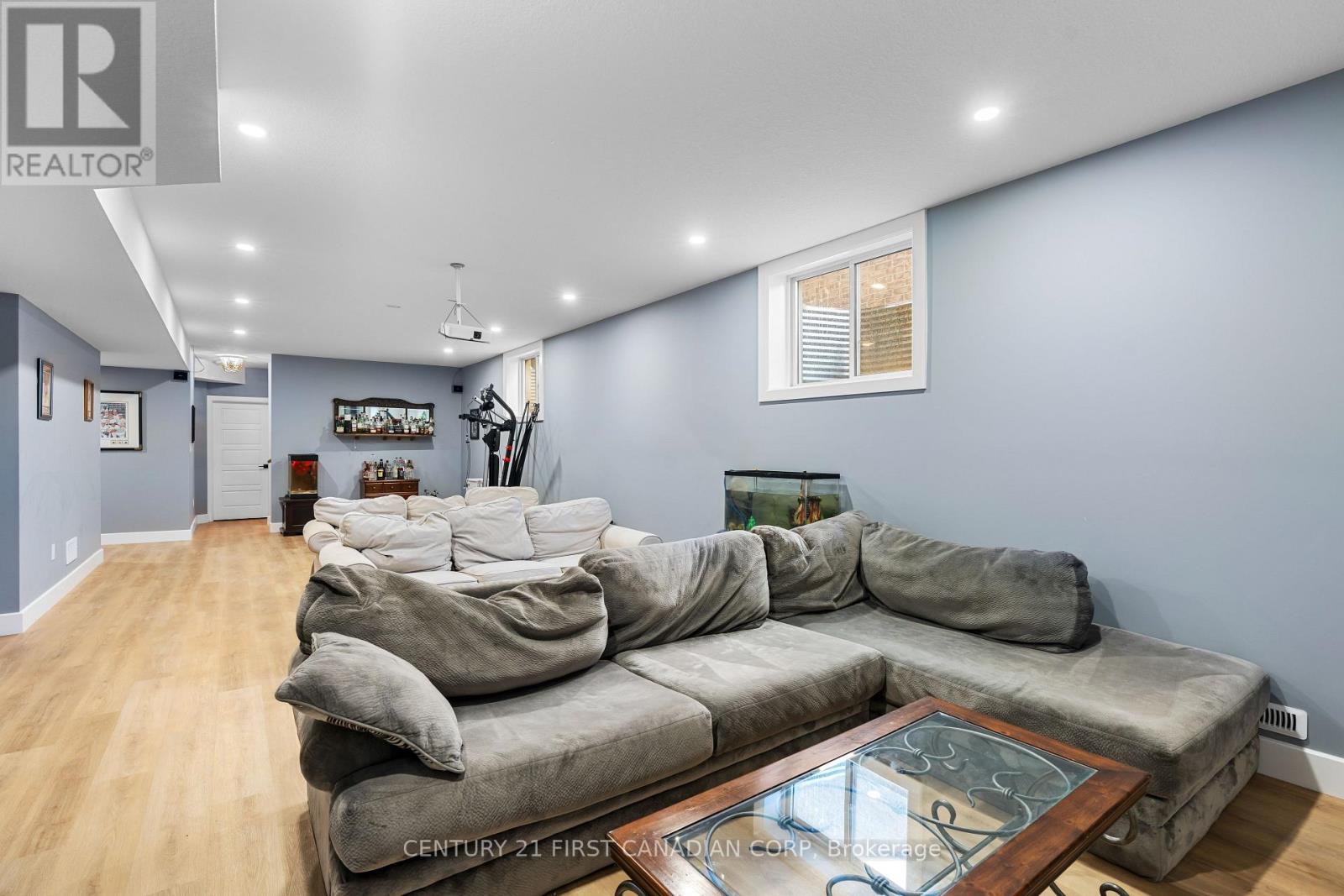 128 Scotts Drive, Lucan Biddulph, Ontario  N0M 2J0 - Photo 40 - X12408871