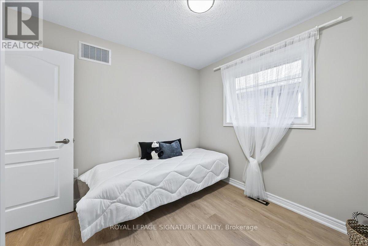 83 Sun King Crescent, Barrie, Ontario  L4M 7K4 - Photo 22 - S12408604