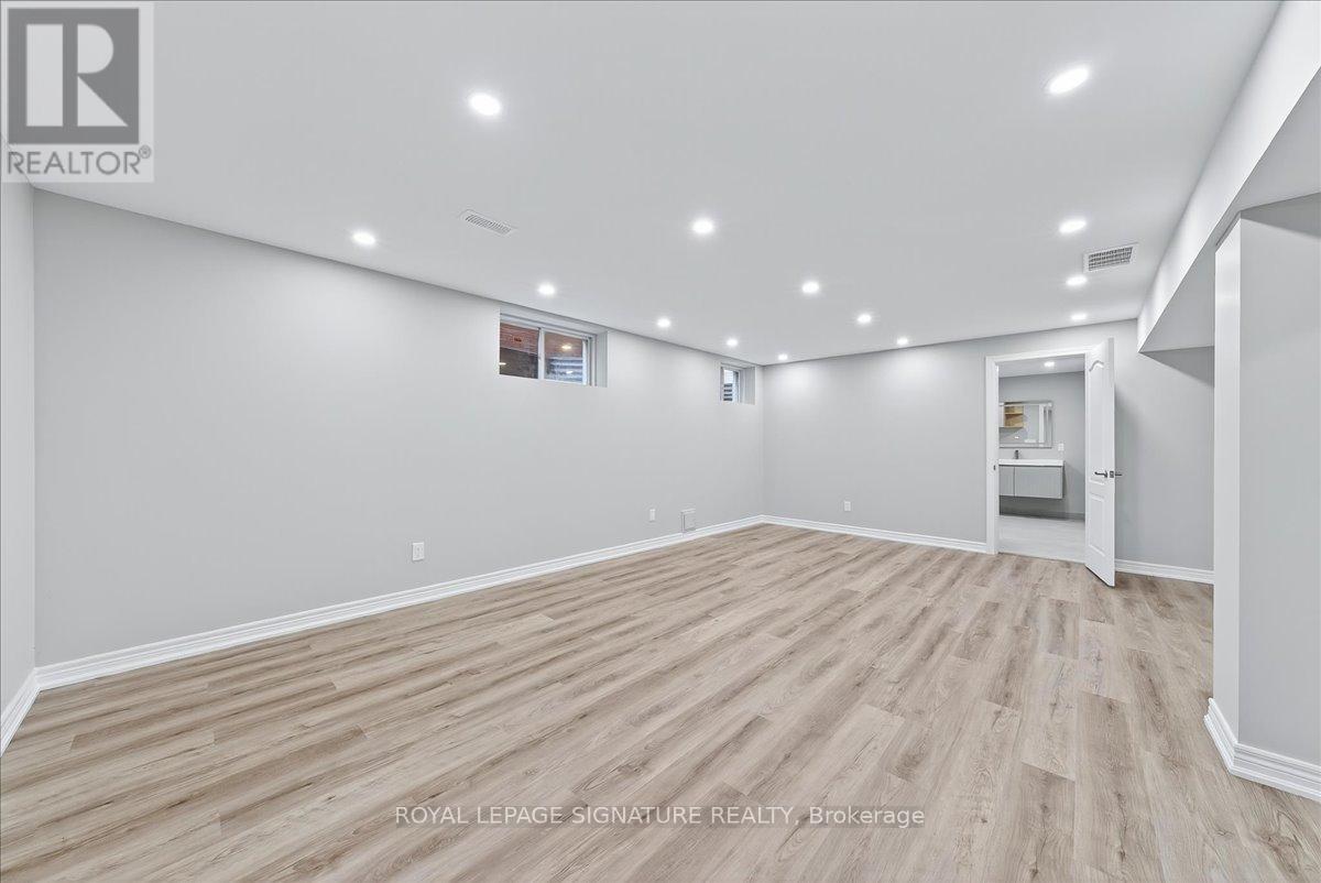 83 Sun King Crescent, Barrie, Ontario  L4M 7K4 - Photo 30 - S12408604