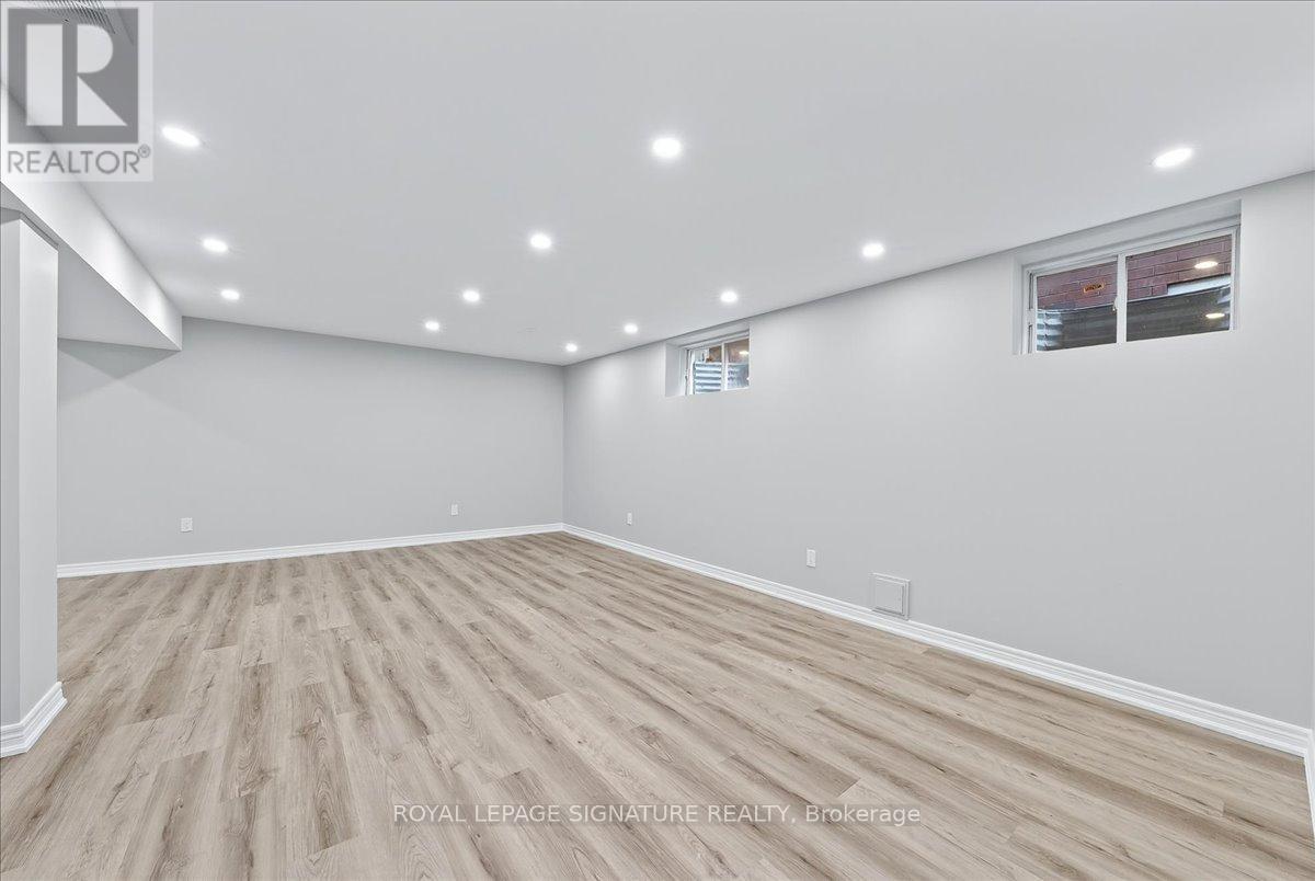 83 Sun King Crescent, Barrie, Ontario  L4M 7K4 - Photo 34 - S12408604