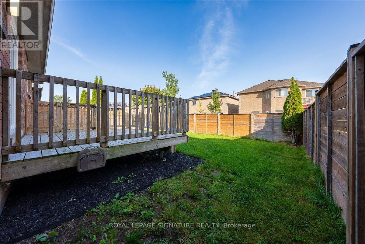 83 Sun King Crescent, Barrie, Ontario  L4M 7K4 - Photo 37 - S12408604