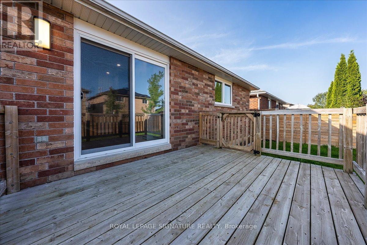 83 Sun King Crescent, Barrie, Ontario  L4M 7K4 - Photo 41 - S12408604