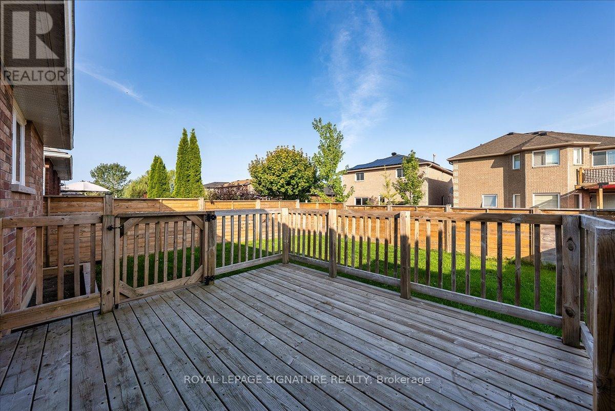 83 Sun King Crescent, Barrie, Ontario  L4M 7K4 - Photo 42 - S12408604