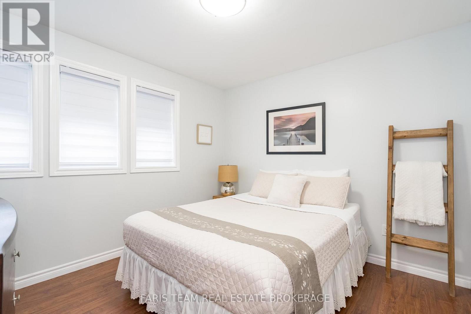 282 Robins Point Road, Tay, Ontario  L0K 2A0 - Photo 11 - S12408724