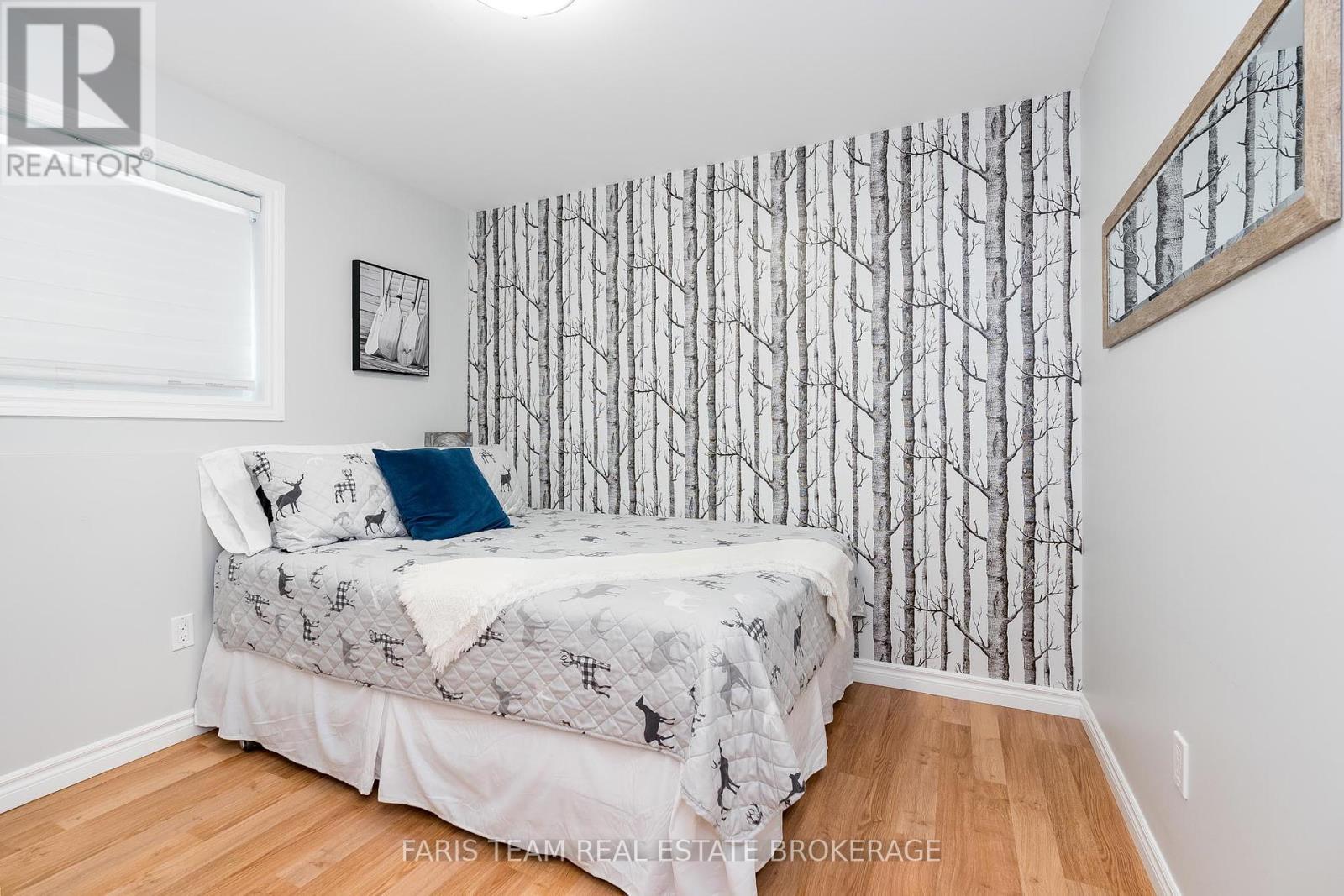 282 Robins Point Road, Tay, Ontario  L0K 2A0 - Photo 16 - S12408724