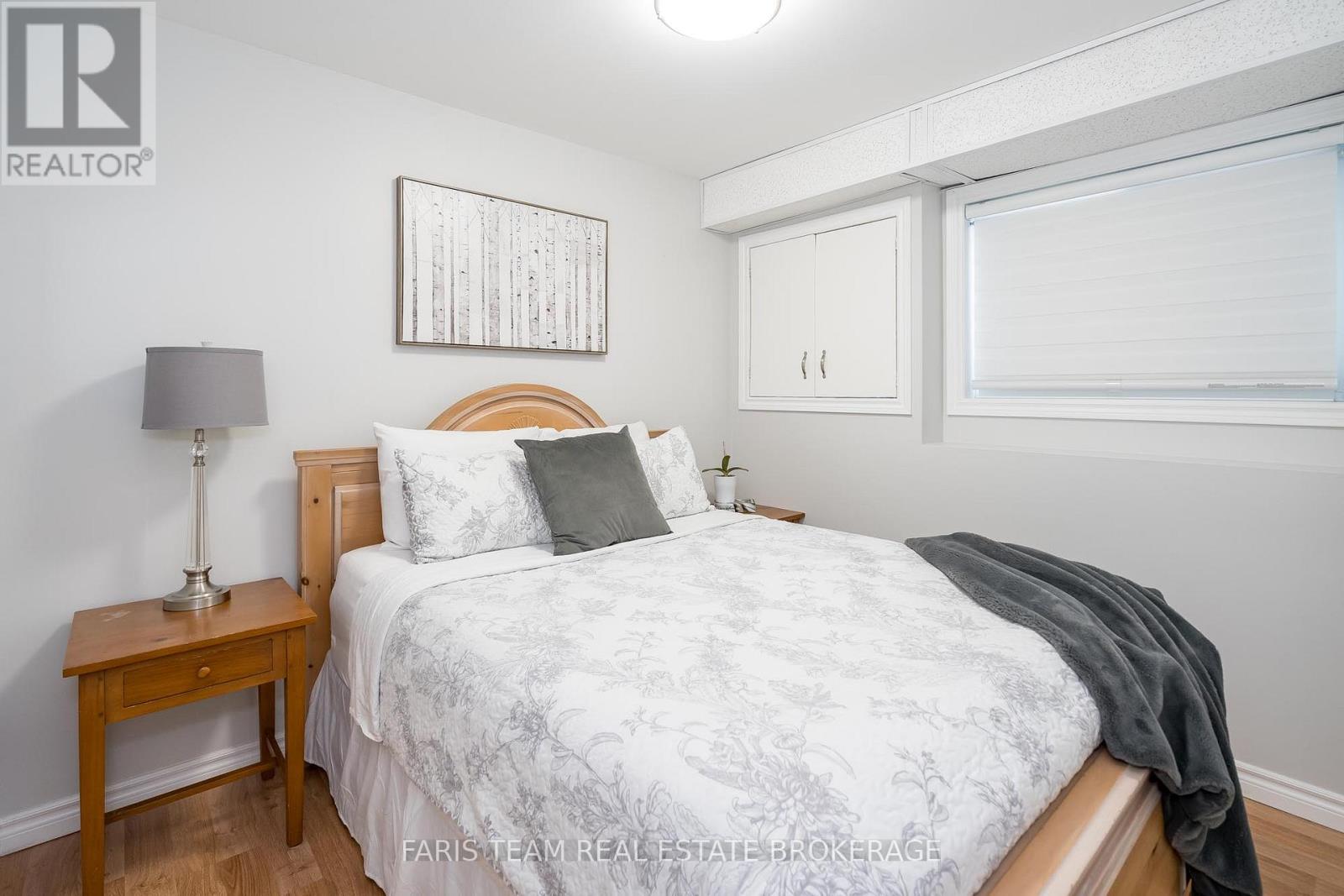 282 Robins Point Road, Tay, Ontario  L0K 2A0 - Photo 17 - S12408724