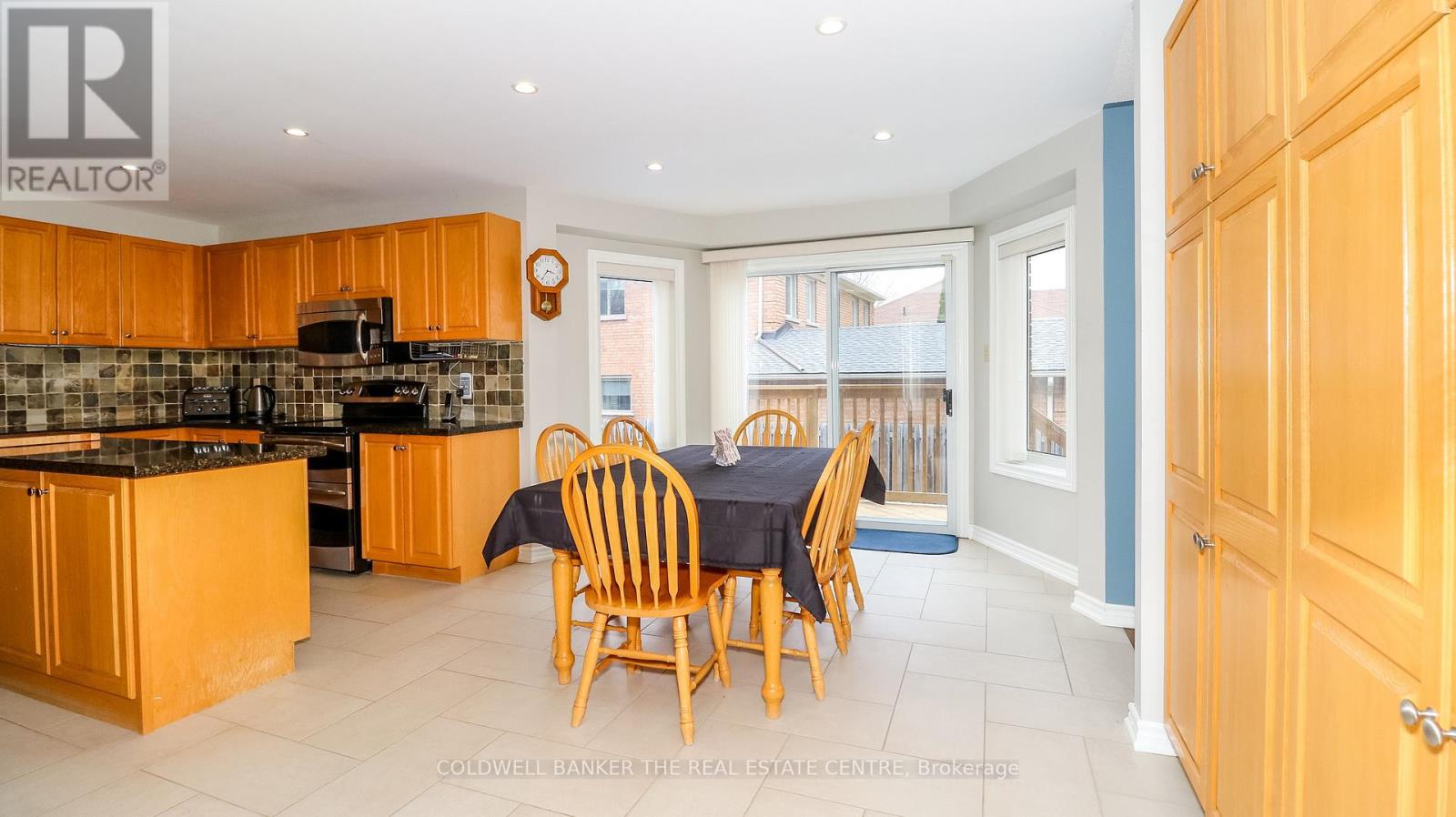 37 Falling Brook Drive, Barrie, Ontario  L4N 7E9 - Photo 12 - S12408731