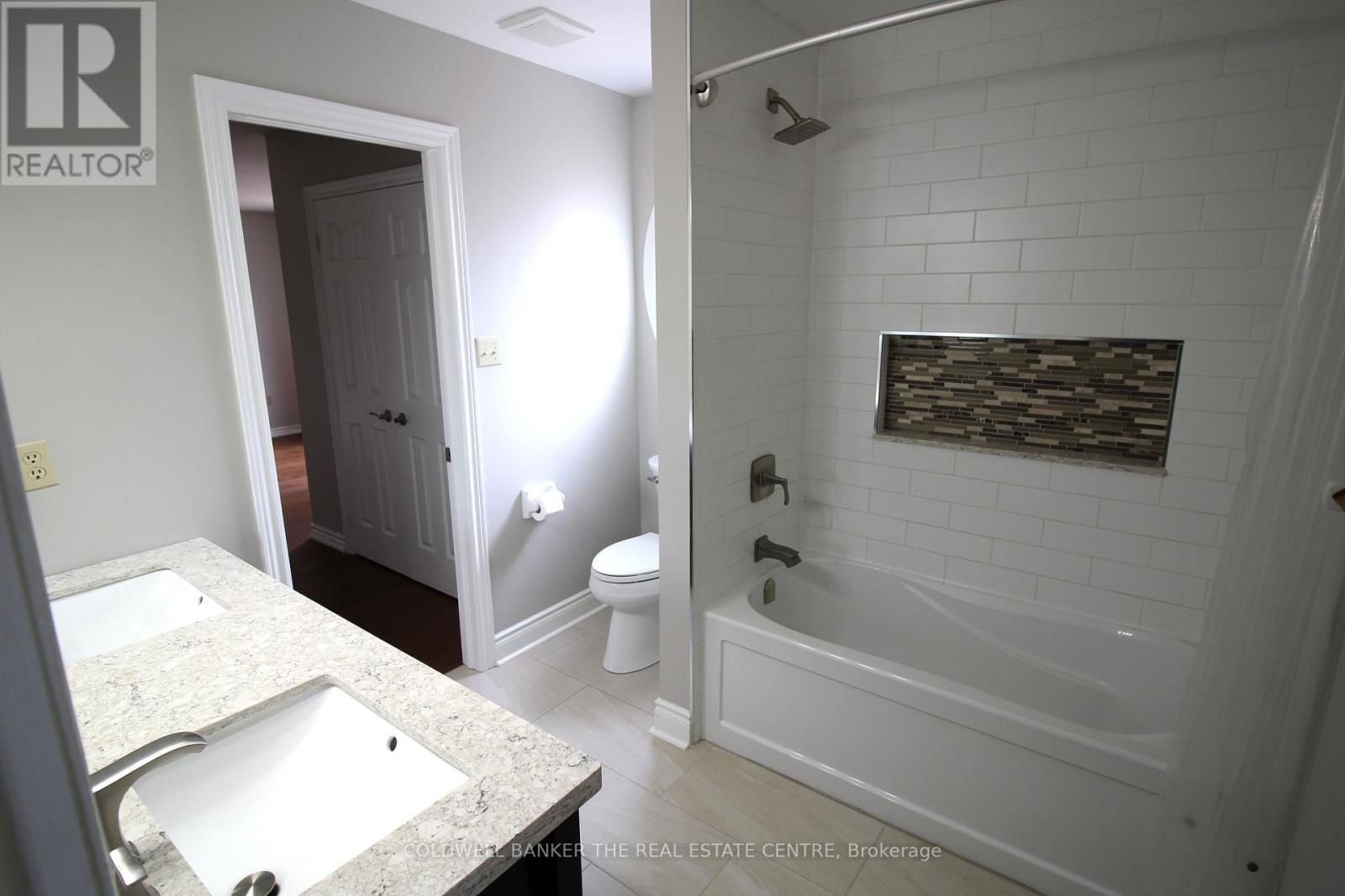 37 Falling Brook Drive, Barrie, Ontario  L4N 7E9 - Photo 29 - S12408731