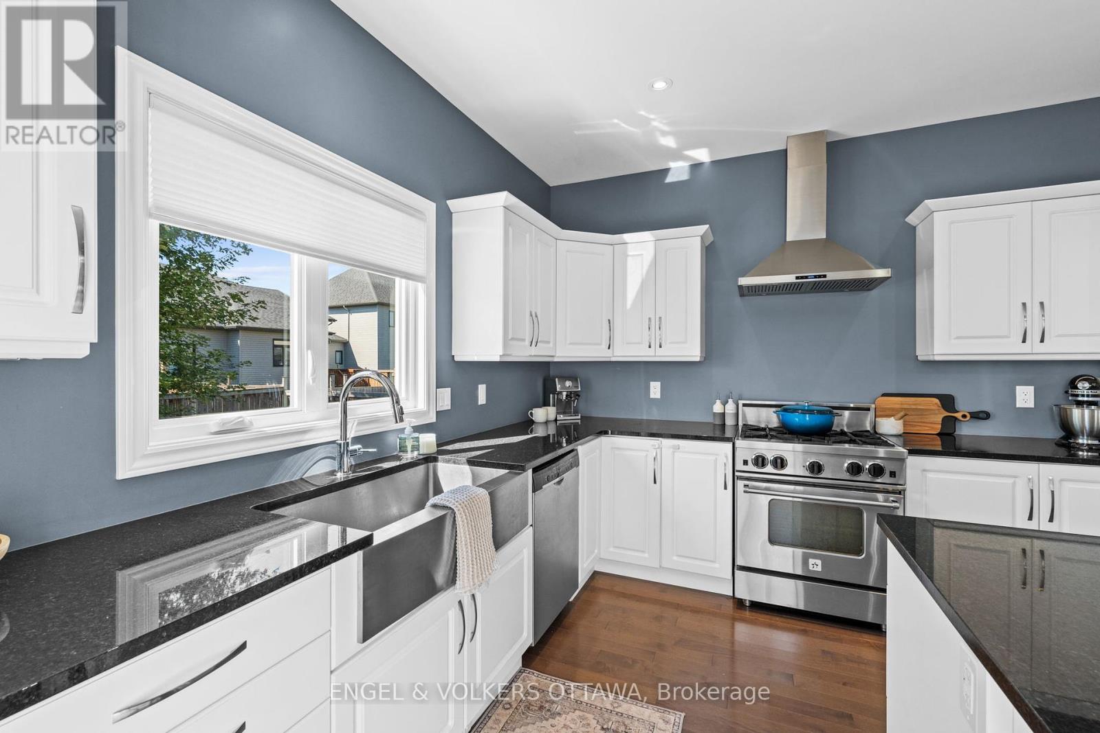 313 Colmar Street, Russell, Ontario  K0A 1W0 - Photo 11 - X12408874