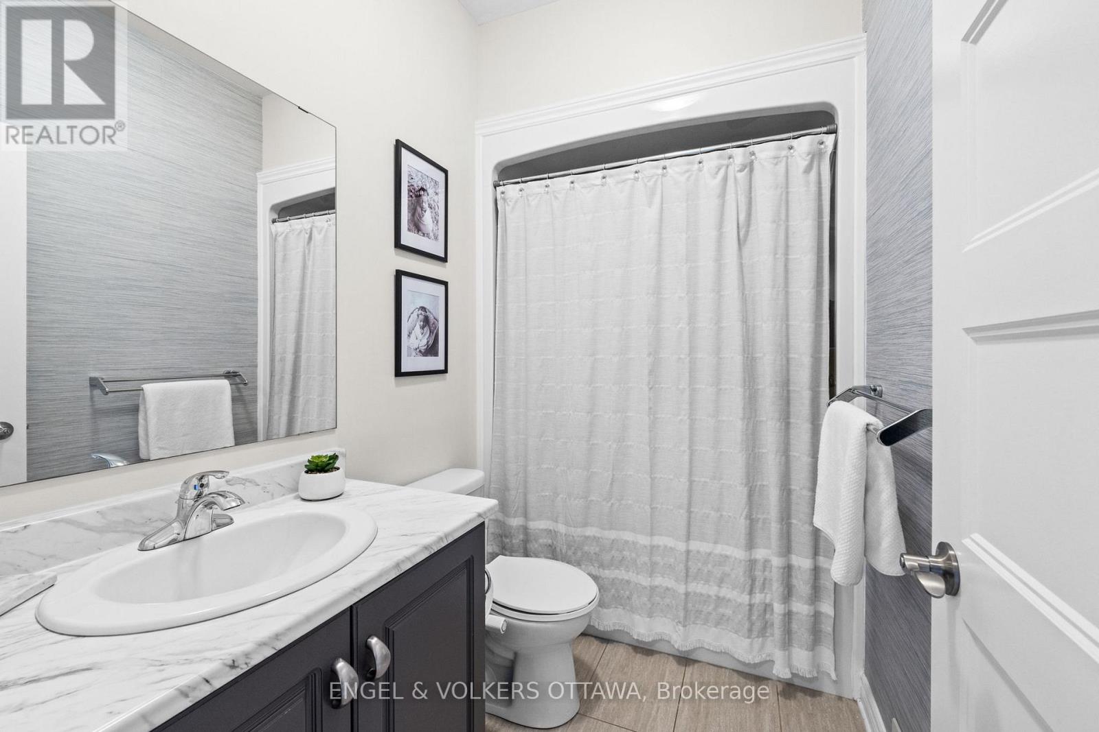 313 Colmar Street, Russell, Ontario  K0A 1W0 - Photo 22 - X12408874