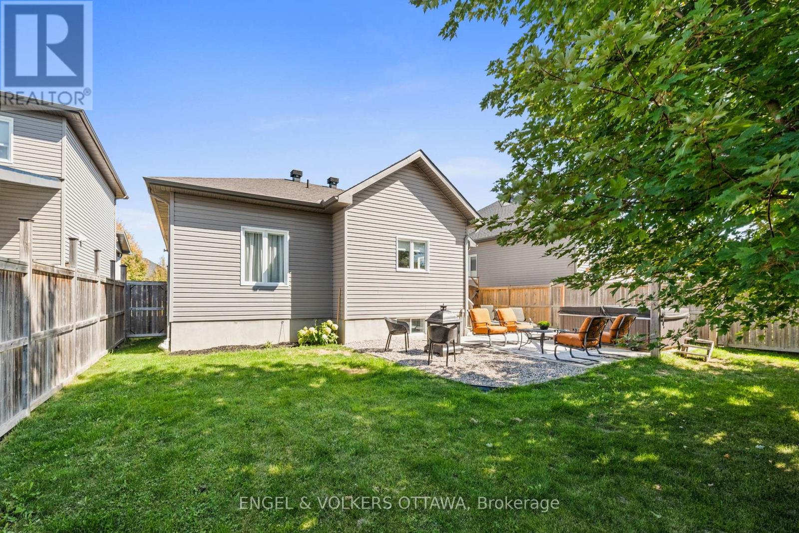 313 Colmar Street, Russell, Ontario  K0A 1W0 - Photo 30 - X12408874