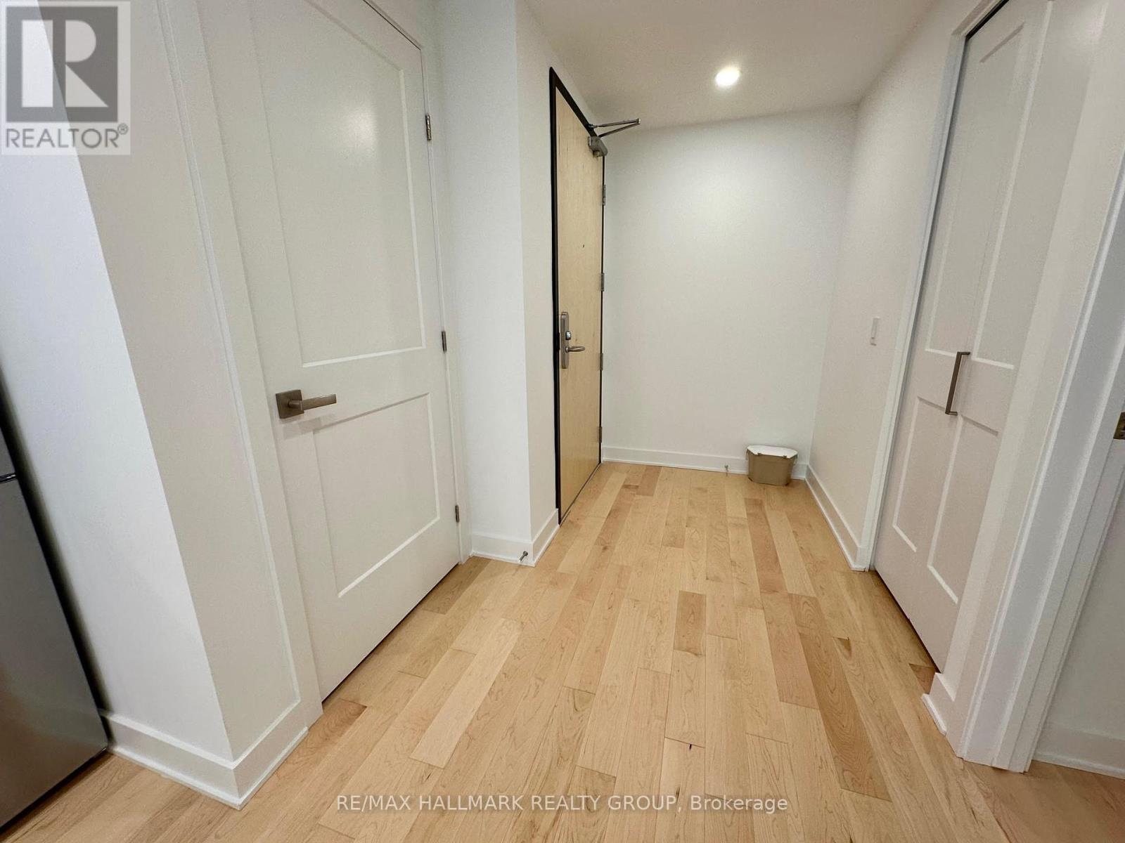 701 - 340 Queen Street, Ottawa, Ontario  K1R 0G1 - Photo 3 - X12408899