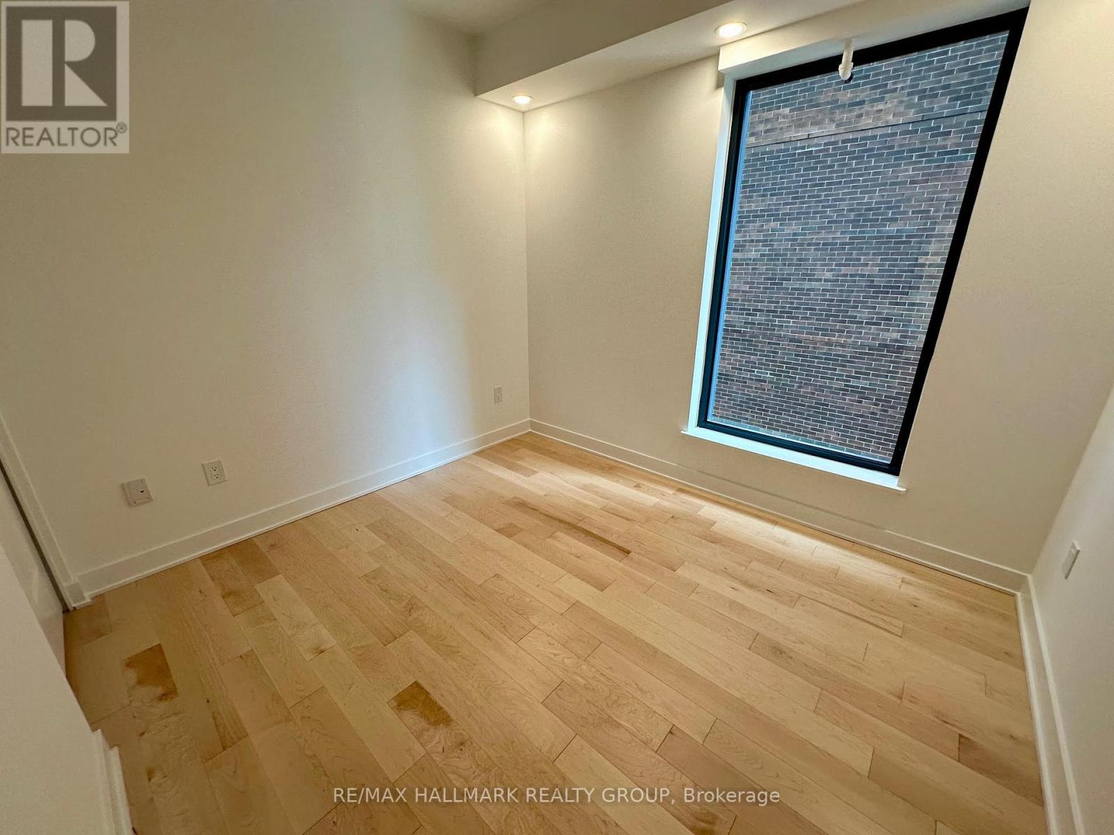 701 - 340 Queen Street, Ottawa, Ontario  K1R 0G1 - Photo 4 - X12408899