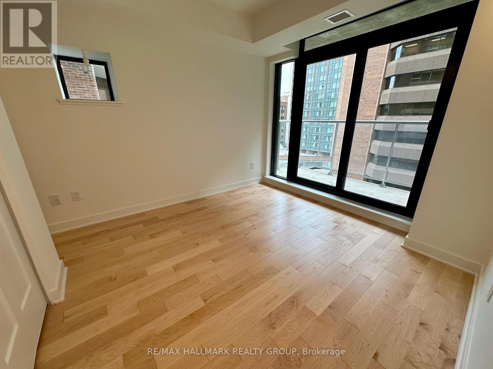 701 - 340 Queen Street, Ottawa, Ontario  K1R 0G1 - Photo 6 - X12408899