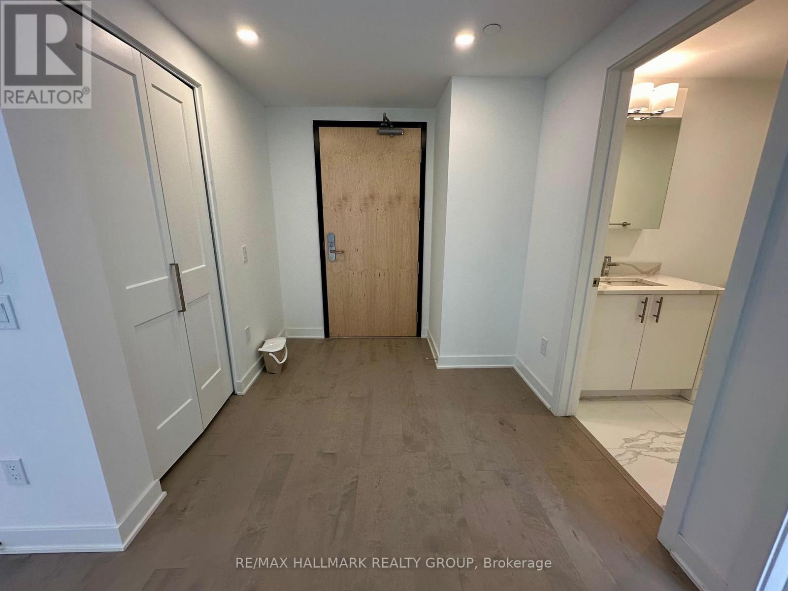 711 - 340 Queen Street, Ottawa, Ontario  K1R 0G1 - Photo 7 - X12408906