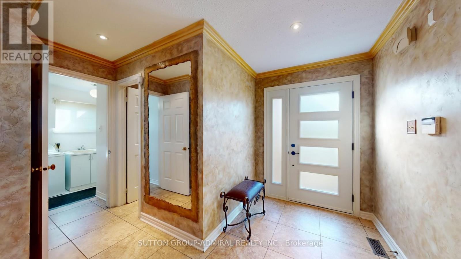 25 Flamingo Road, Vaughan (Uplands), Ontario  L4J 6Z5 - Photo 3 - N12407872