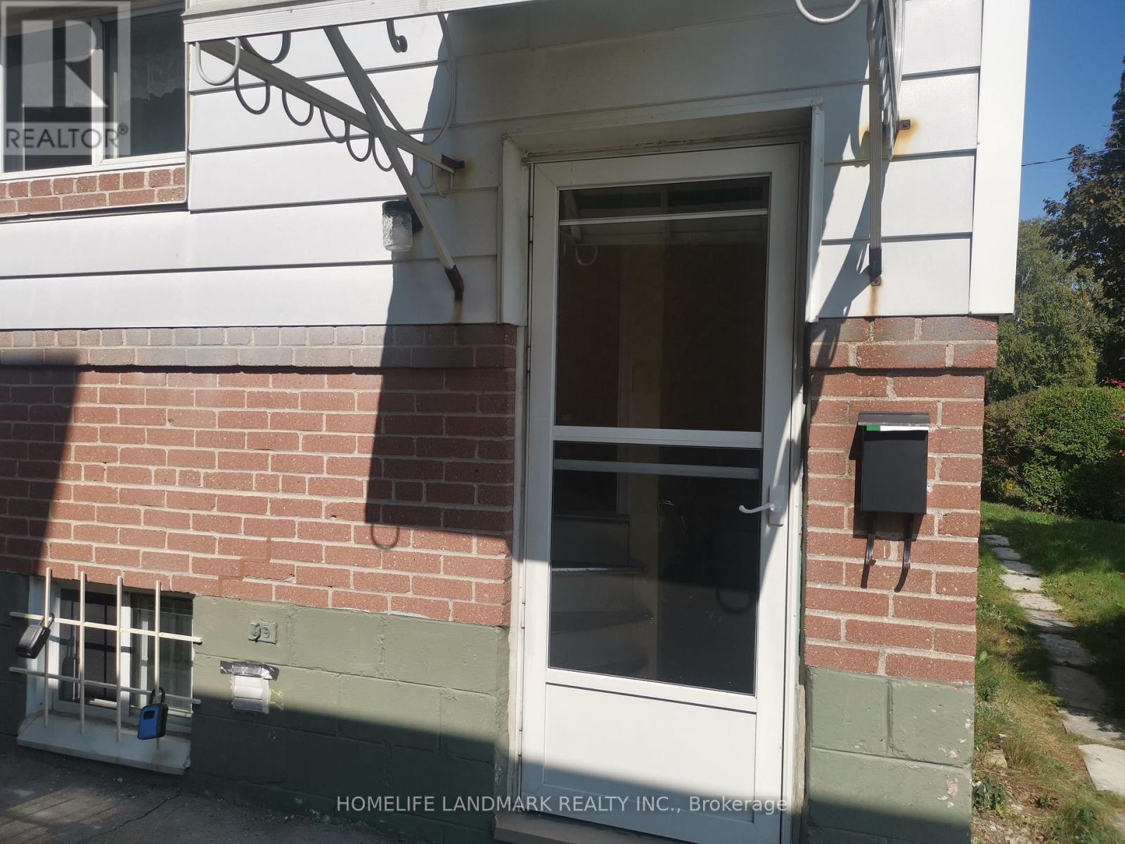 Lower Unit - 22 Buena Vista Avenue, Toronto, Ontario  M1S 1J2 - Photo 4 - E12405447