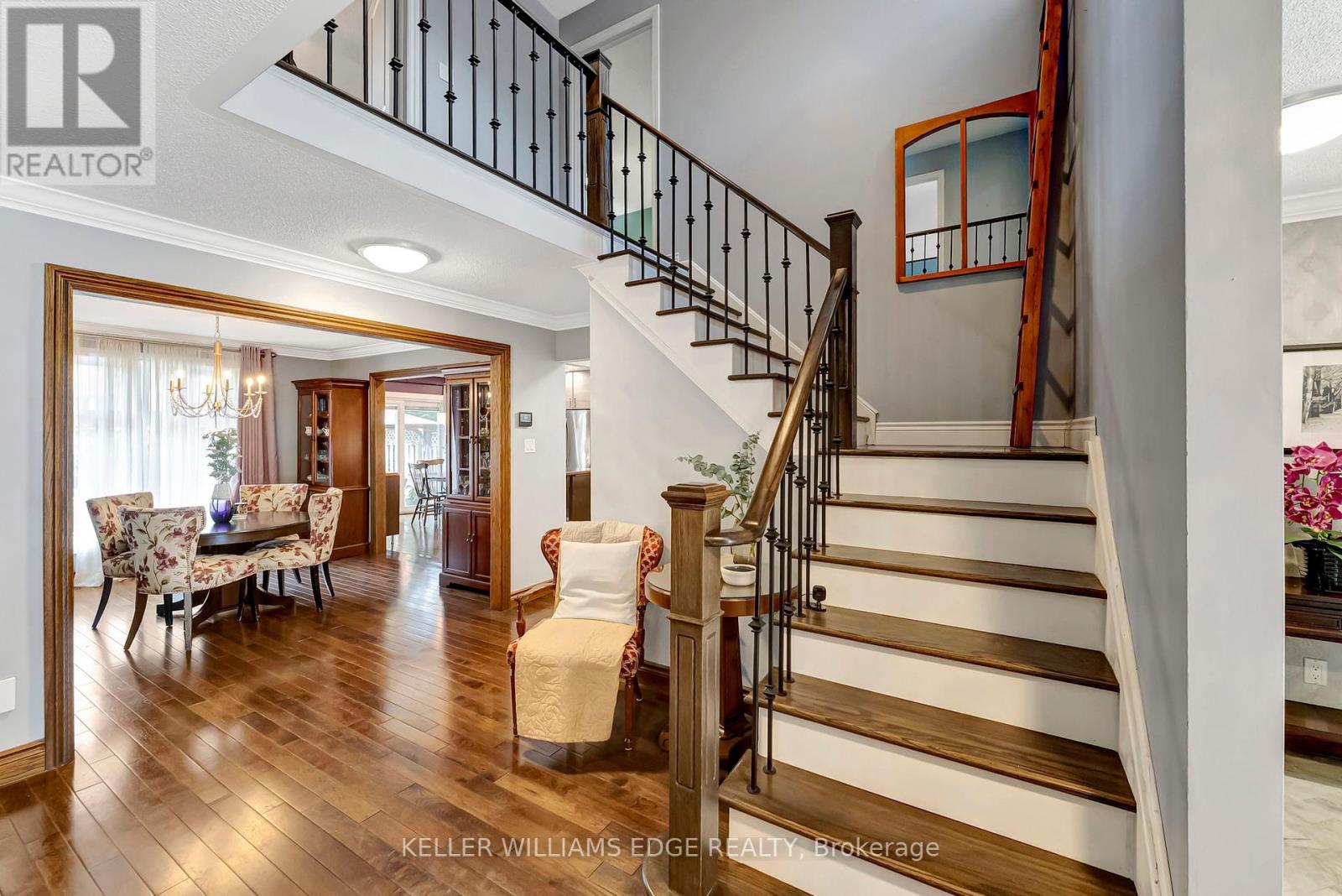 2024 Markle Drive, Oakville, Ontario  L6H 3T3 - Photo 12 - W12408584