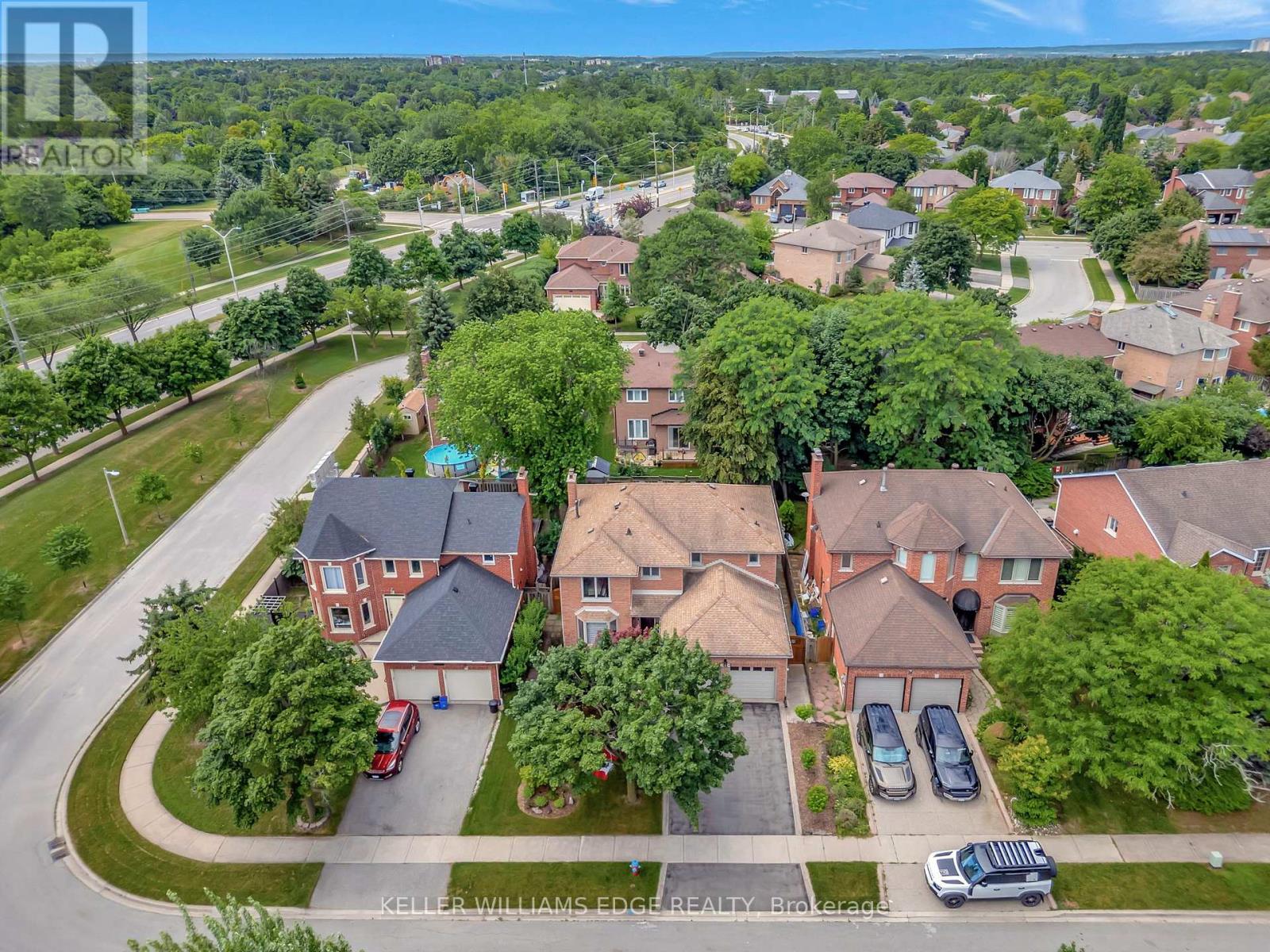 2024 Markle Drive, Oakville, Ontario  L6H 3T3 - Photo 43 - W12408584