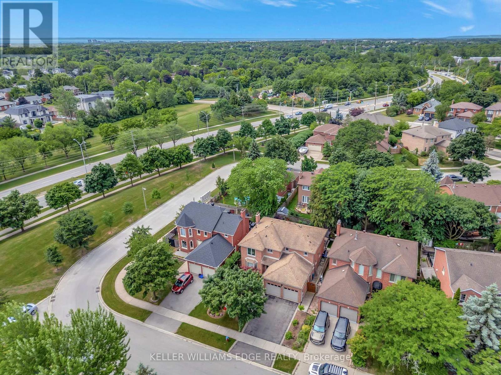 2024 Markle Drive, Oakville, Ontario  L6H 3T3 - Photo 44 - W12408584