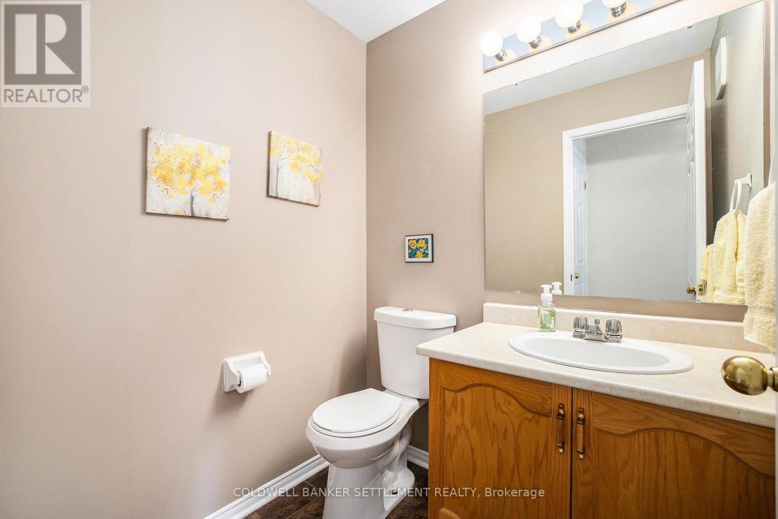 301 - 10 Armstrong Drive, Smiths Falls, Ontario  K7A 5H8 - Photo 10 - X12408861
