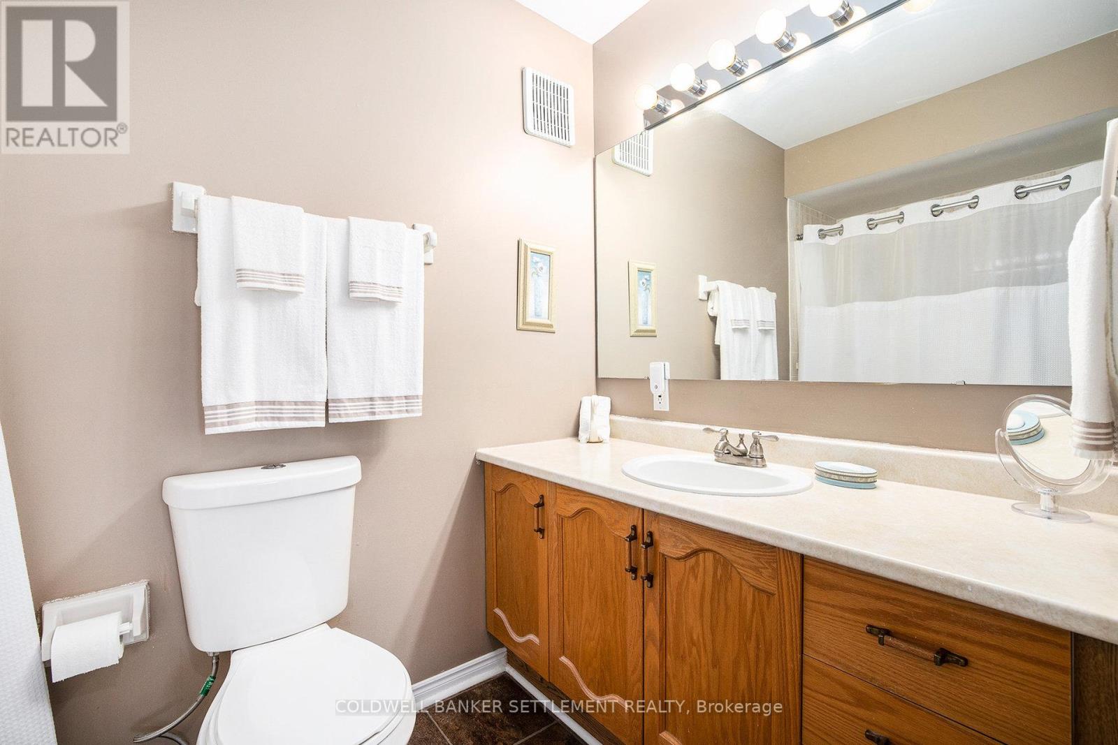 301 - 10 Armstrong Drive, Smiths Falls, Ontario  K7A 5H8 - Photo 15 - X12408861