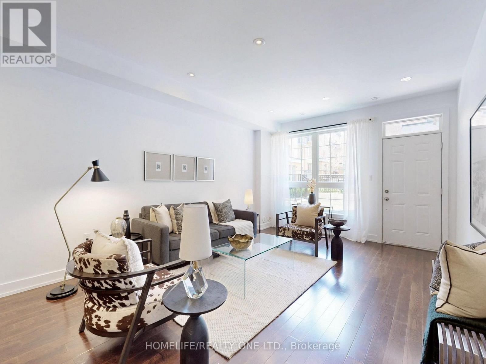 Th 50 - 220 Brandon Avenue, Toronto, Ontario  M6H 0C5 - Photo 4 - W12408689