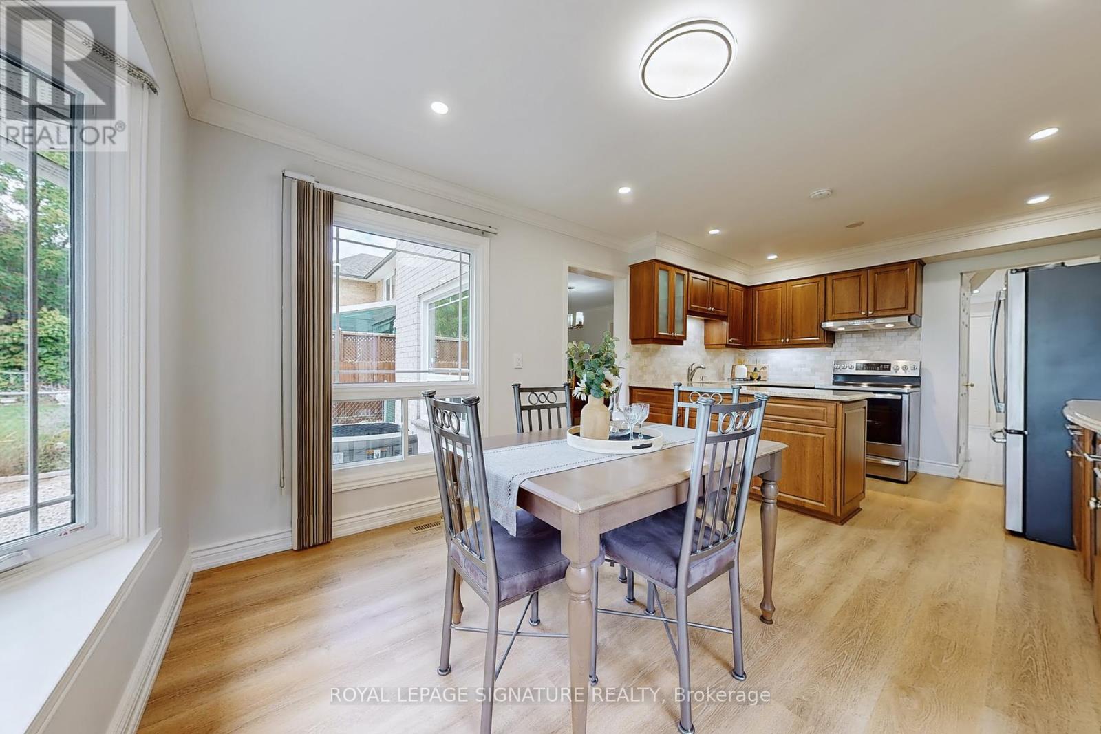 1729 Pengilley Place, Mississauga, Ontario  L5J 4R8 - Photo 17 - W12408728
