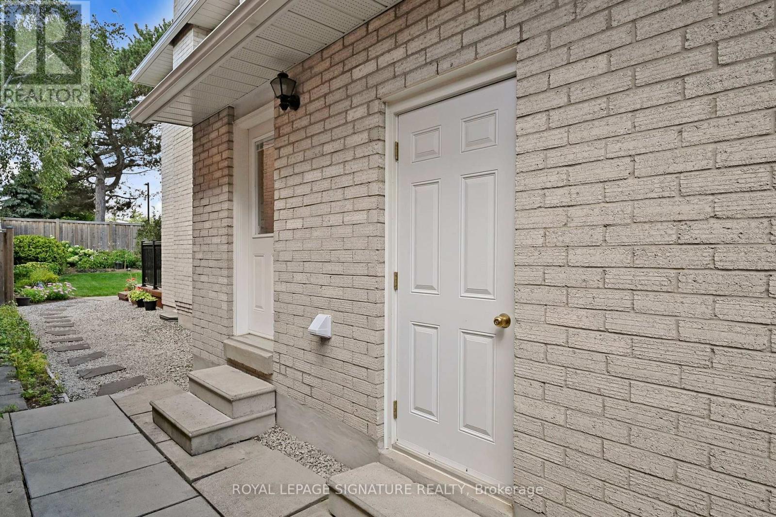 1729 Pengilley Place, Mississauga, Ontario  L5J 4R8 - Photo 46 - W12408728