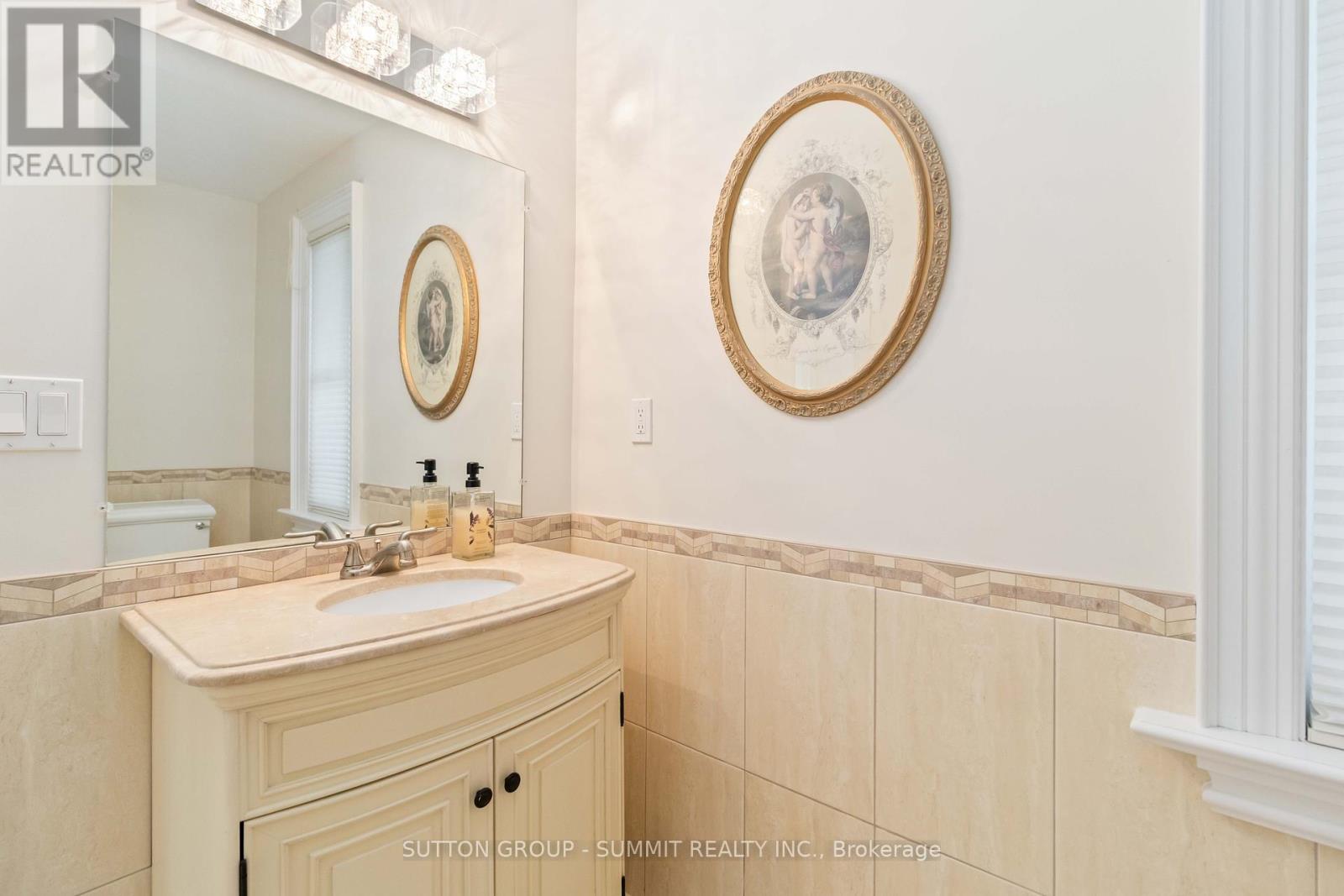 353 Queen Street S, Mississauga, Ontario  L5M 1M3 - Photo 27 - W12408736