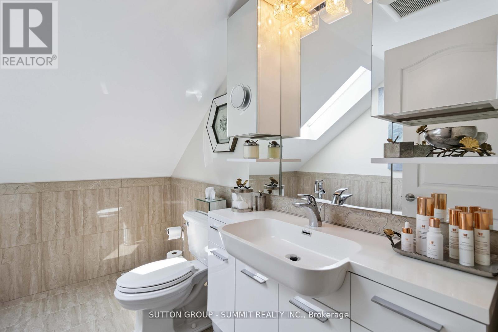 353 Queen Street S, Mississauga, Ontario  L5M 1M3 - Photo 34 - W12408736