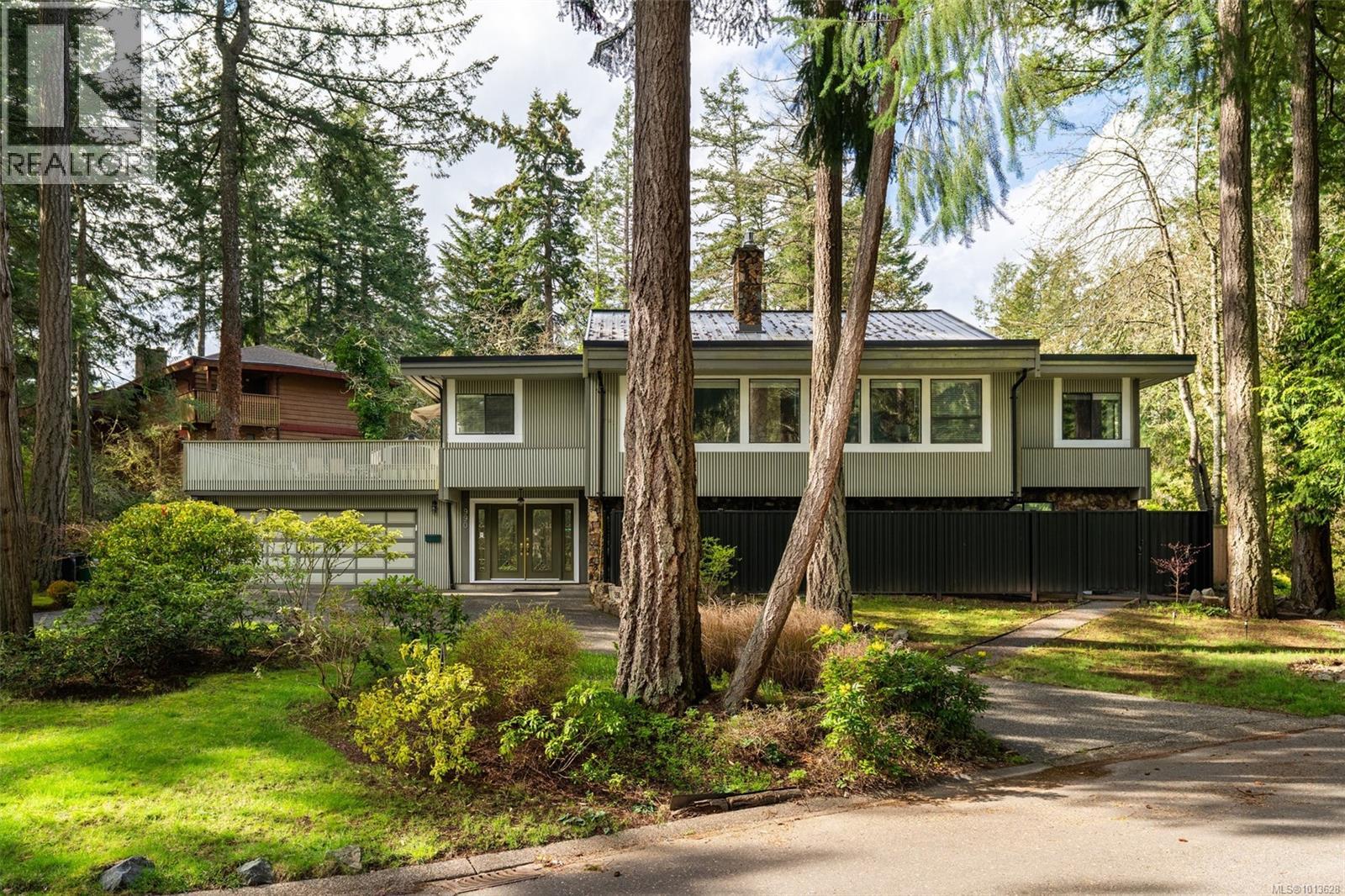 Property at 990 Cottontree Close image 2