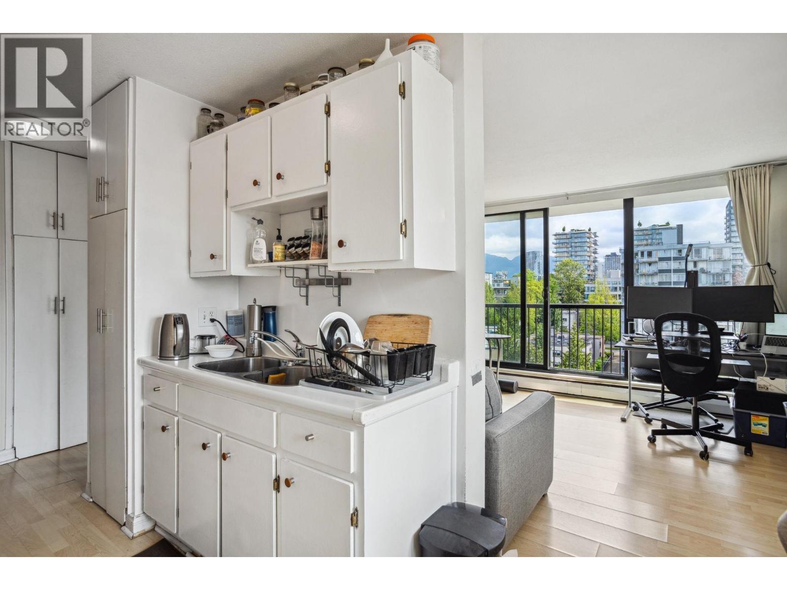 1204 1330 Harwood Street, Vancouver, British Columbia  V6E 1S8 - Photo 13 - R3048938