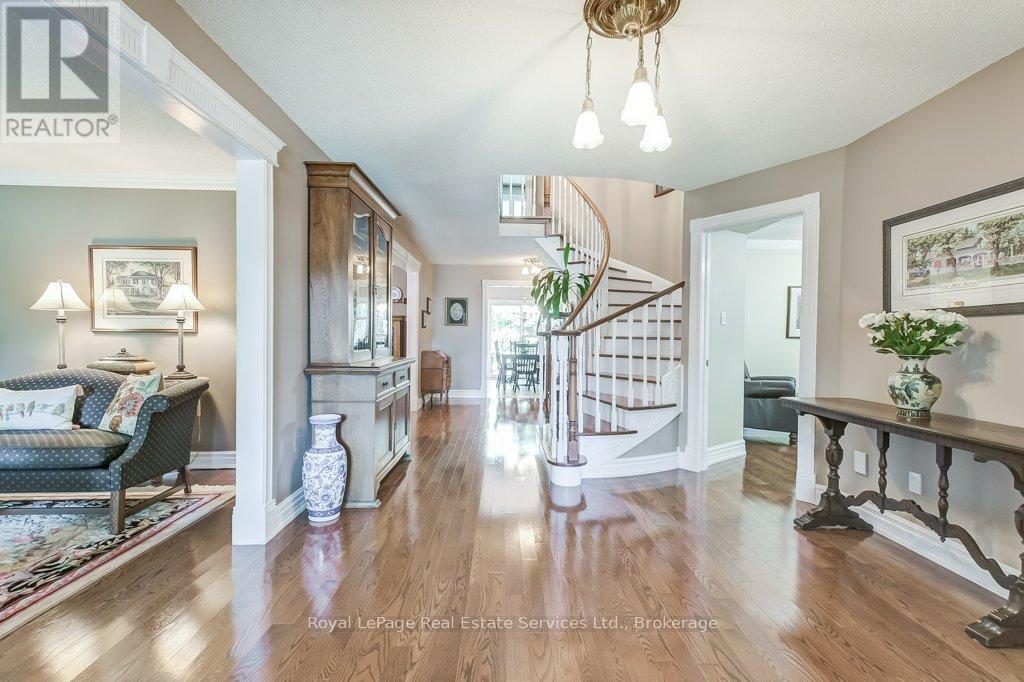 2139 Brays Lane, Oakville, Ontario  L6M 2T2 - Photo 7 - W12405398