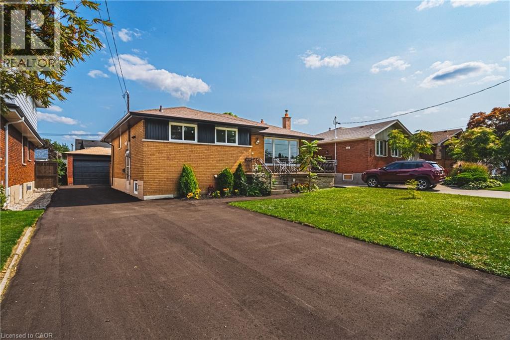 131 WELBOURN Drive, Hamilton, Ontario