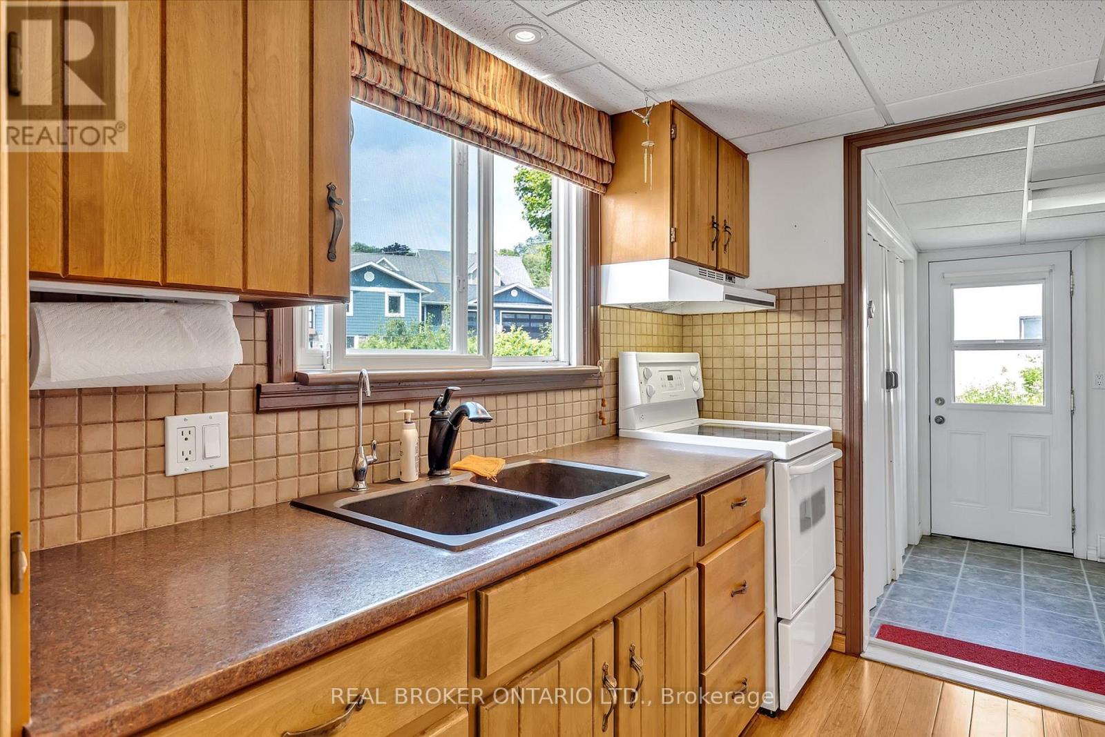 665 North Shore Drive E, Otonabee-South Monaghan, Ontario  P7B 6B3 - Photo 12 - X12408616