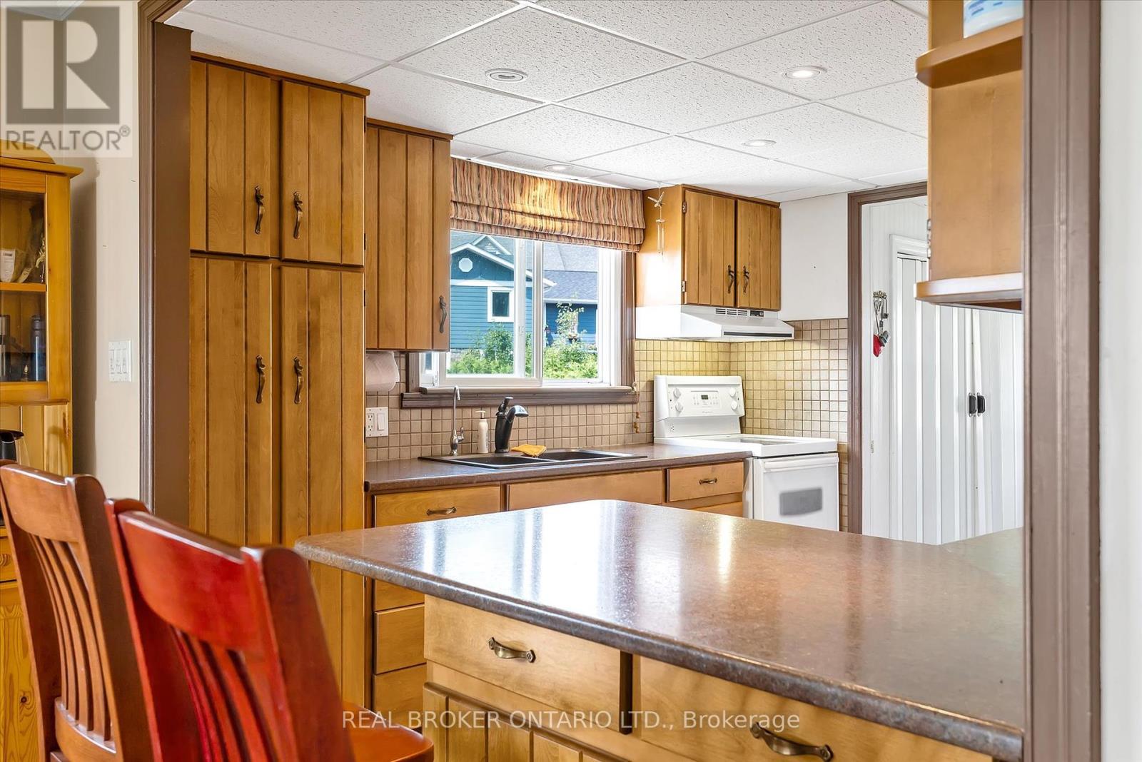 665 North Shore Drive E, Otonabee-South Monaghan, Ontario  P7B 6B3 - Photo 15 - X12408616