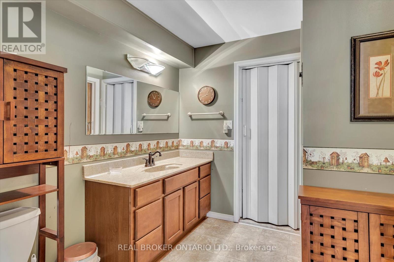 665 North Shore Drive E, Otonabee-South Monaghan, Ontario  P7B 6B3 - Photo 19 - X12408616