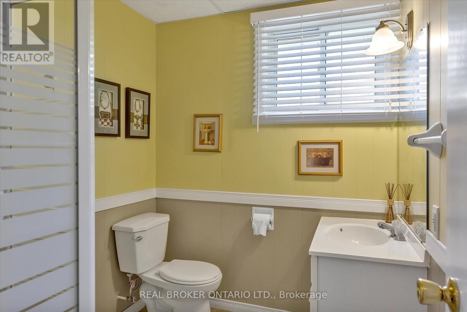 665 North Shore Drive E, Otonabee-South Monaghan, Ontario  P7B 6B3 - Photo 24 - X12408616