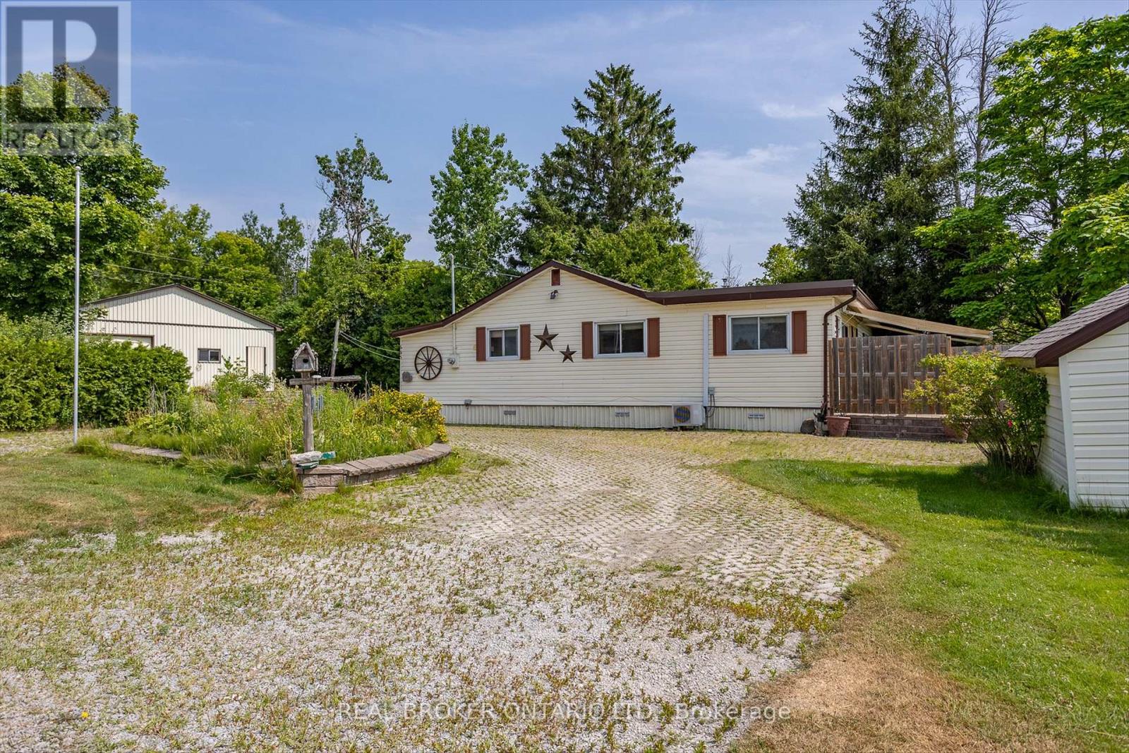 665 North Shore Drive E, Otonabee-South Monaghan, Ontario  P7B 6B3 - Photo 26 - X12408616