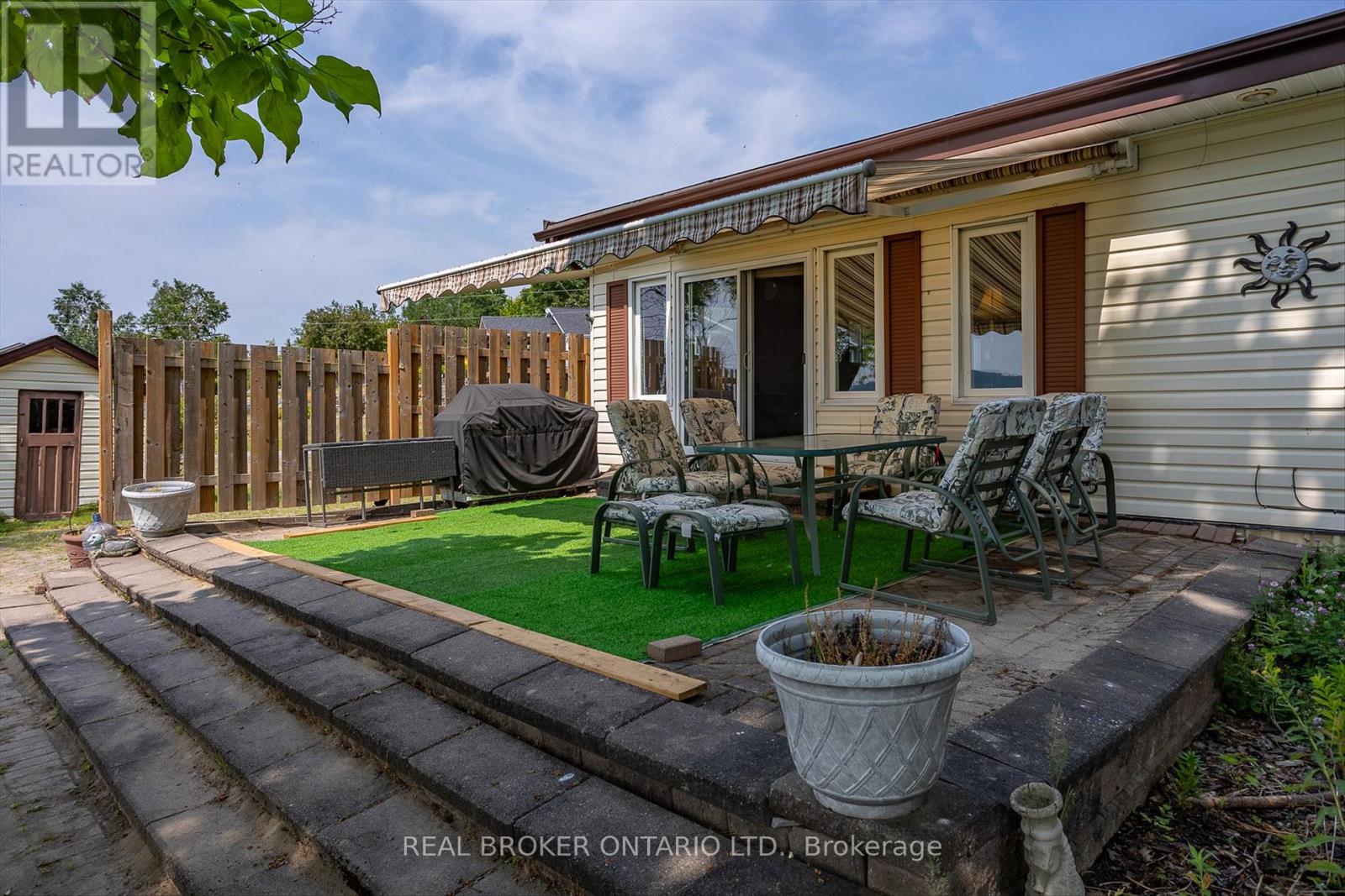 665 North Shore Drive E, Otonabee-South Monaghan, Ontario  P7B 6B3 - Photo 31 - X12408616