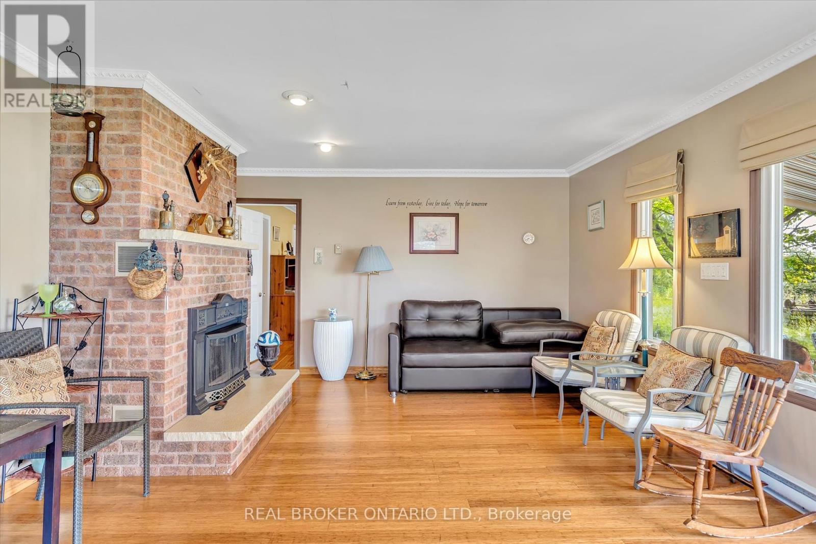 665 North Shore Drive E, Otonabee-South Monaghan, Ontario  P7B 6B3 - Photo 6 - X12408616