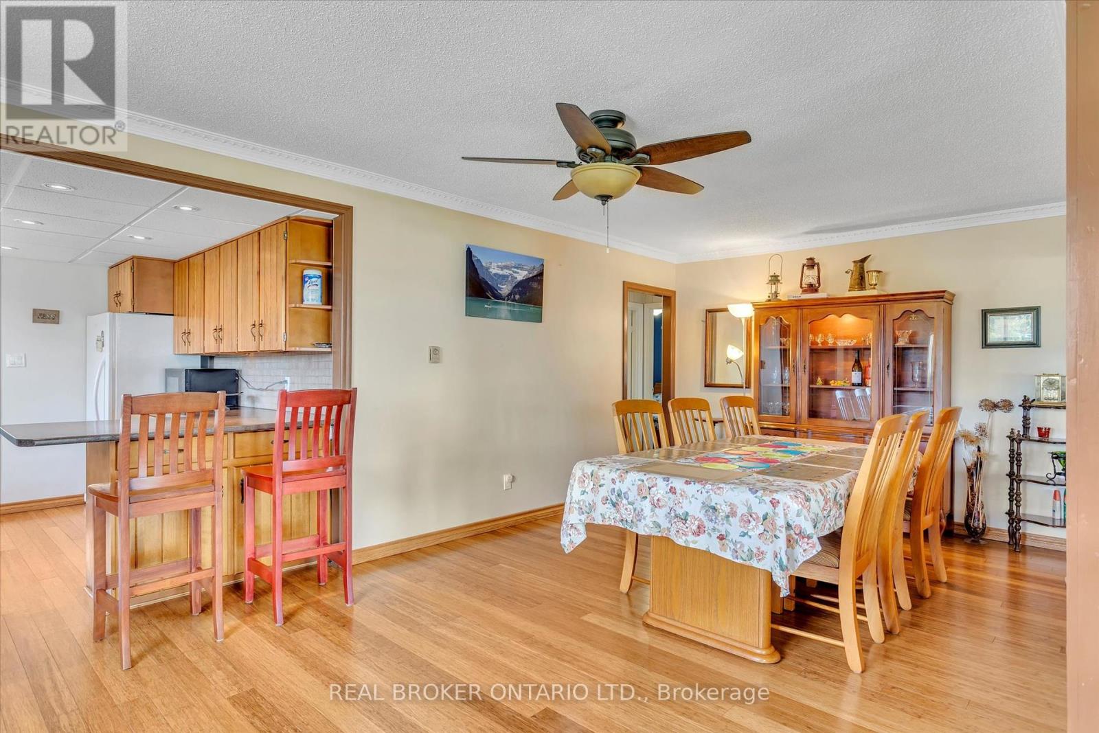 665 North Shore Drive E, Otonabee-South Monaghan, Ontario  P7B 6B3 - Photo 9 - X12408616