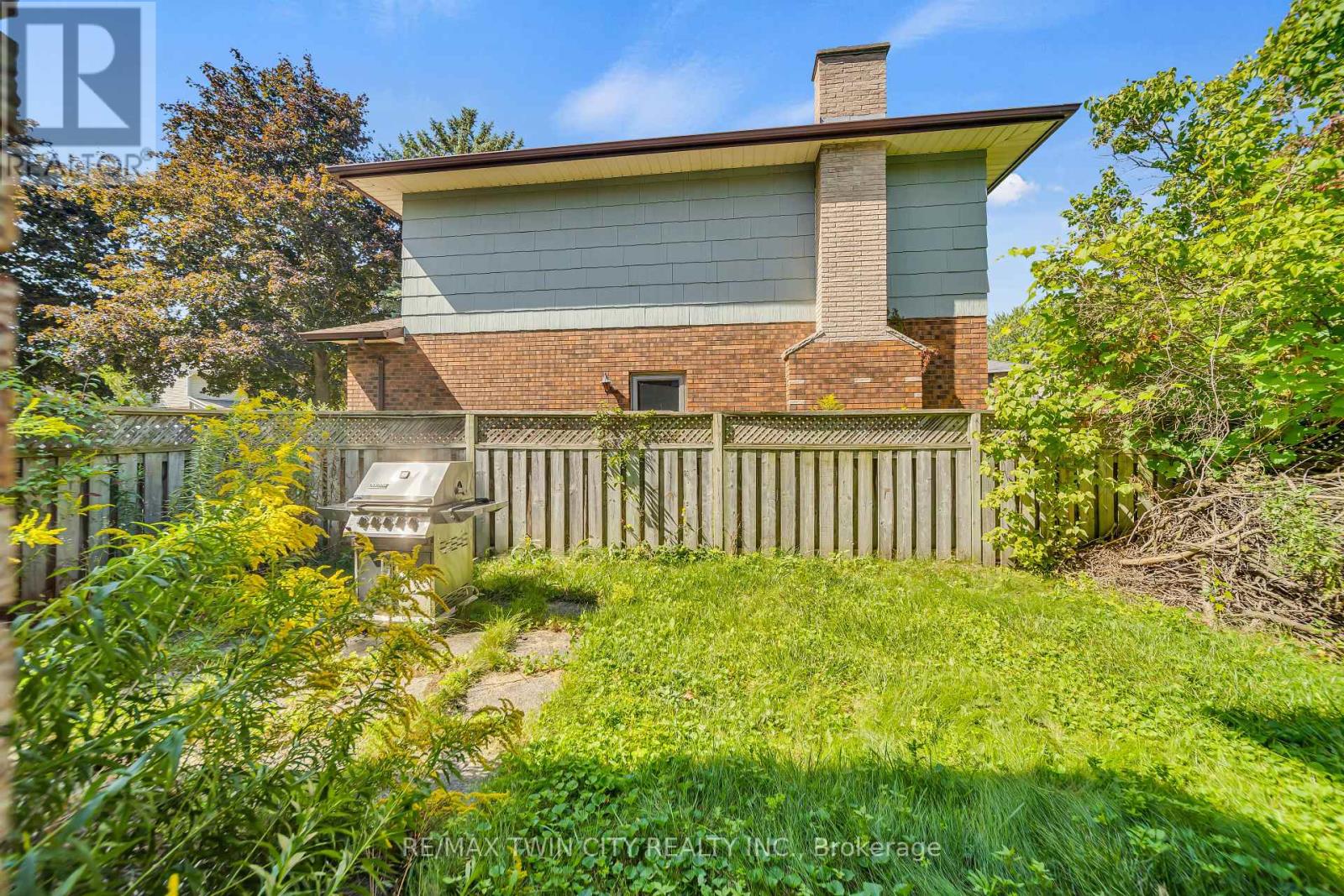 395 Mossom Place, Waterloo, Ontario  N2K 2G7 - Photo 23 - X12408626