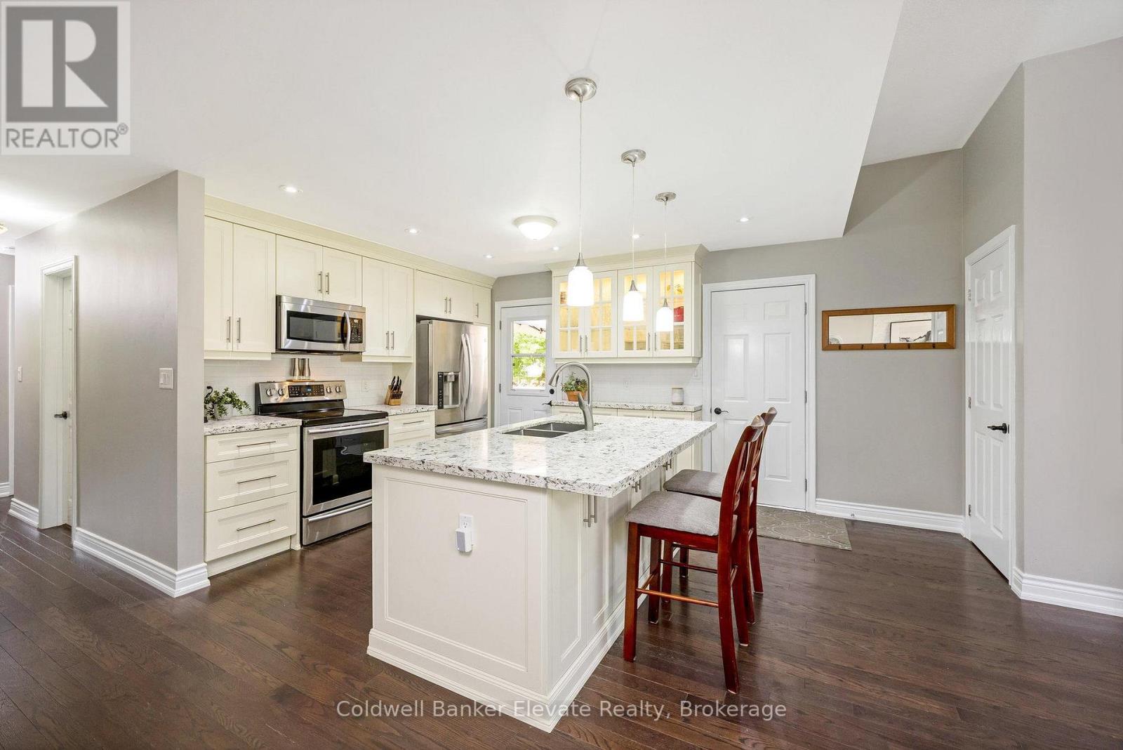 3 Lorne Street, Erin, Ontario  N0B 1T0 - Photo 15 - X12408638