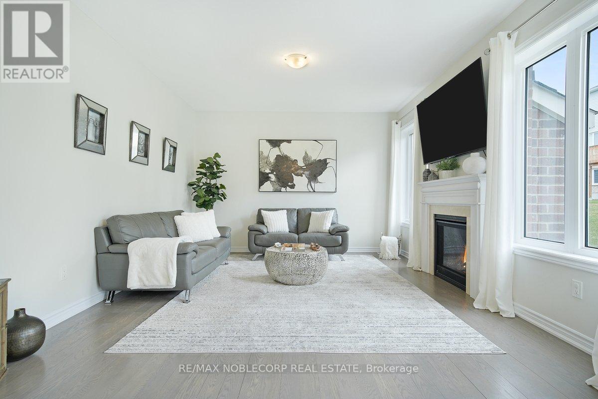 12 Blaney Street, Brant (Paris), Ontario  N0E 1N0 - Photo 12 - X12408655