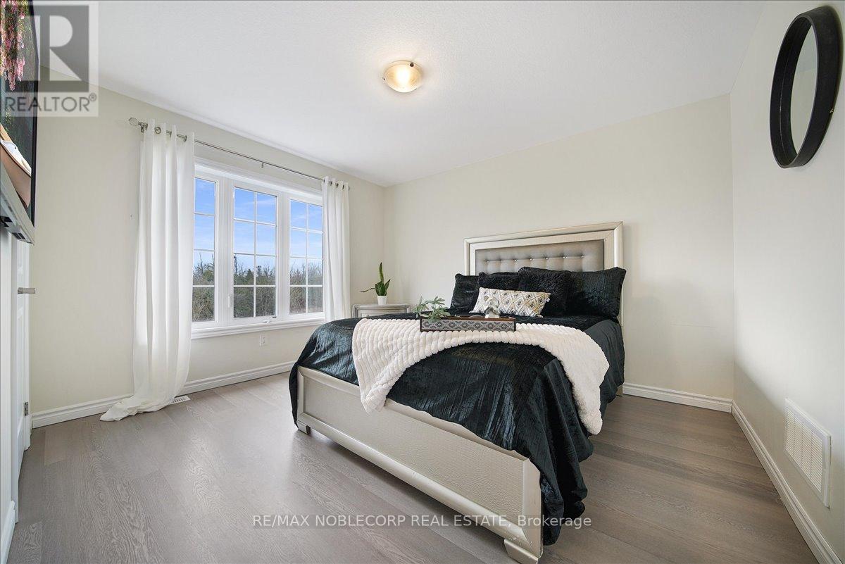 12 Blaney Street, Brant (Paris), Ontario  N0E 1N0 - Photo 24 - X12408655