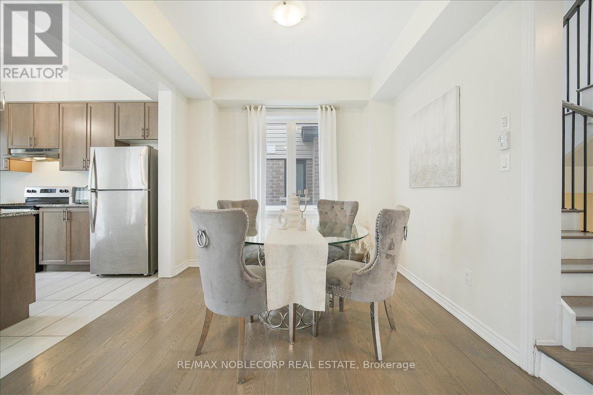 12 Blaney Street, Brant (Paris), Ontario  N0E 1N0 - Photo 6 - X12408655